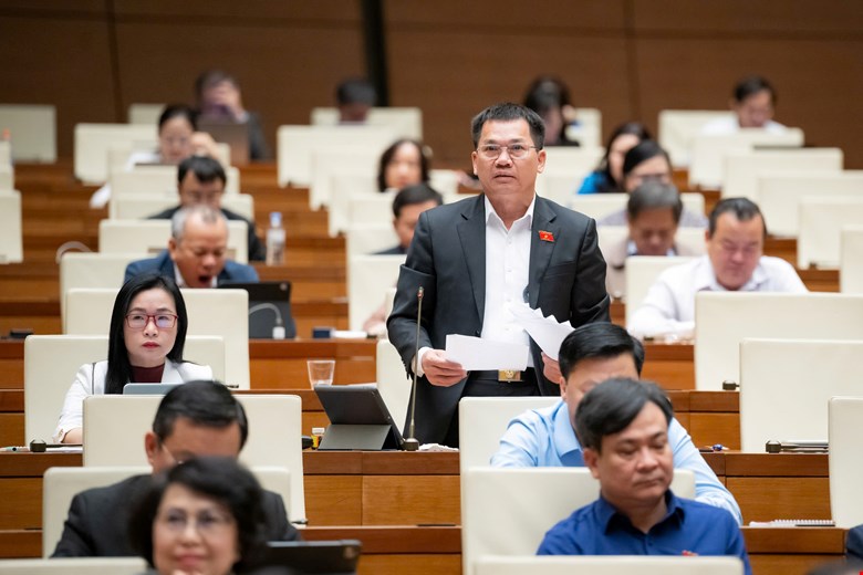 Đại biểu Dương Khắc Mai - ảnh: QH