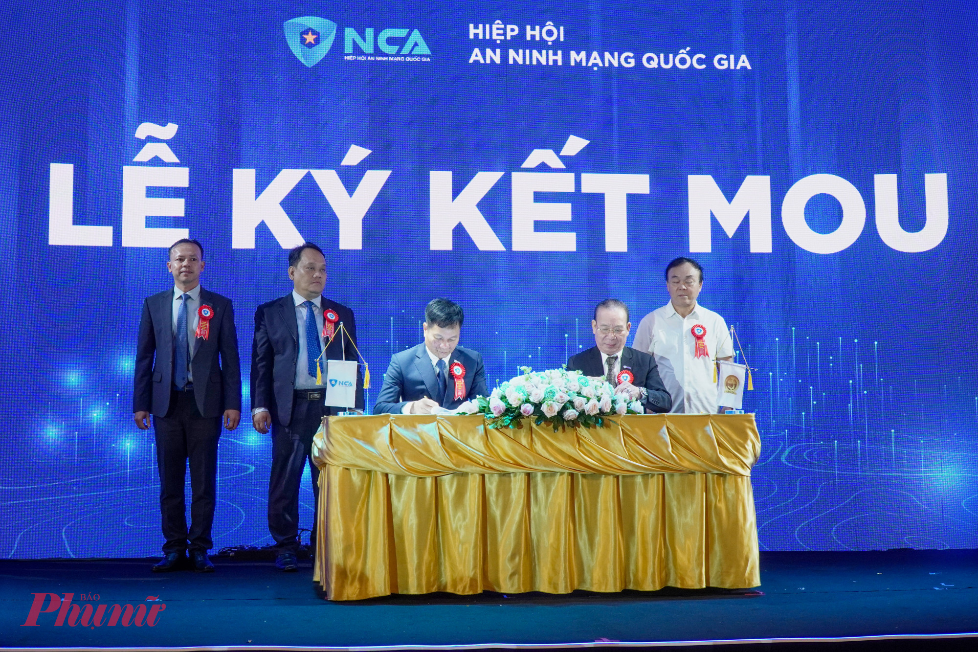 Ký kết hợp tác giữa các doanh nghiệp và Hiệp hội an ninh mạng Quốc gia về tăng cường công tác phòng chống tội phạm trên không gian mạng.