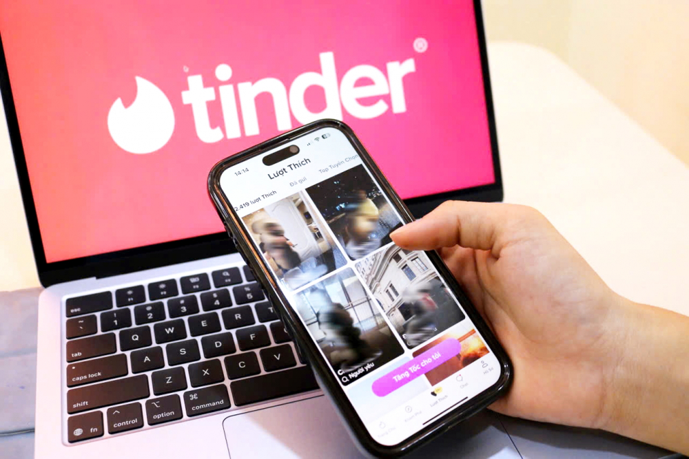 Tình bạn, tình yêu thời “quẹt phải” Tinder ngày càng là sự lựa chọn hẹn hò phổ biến của người trẻ