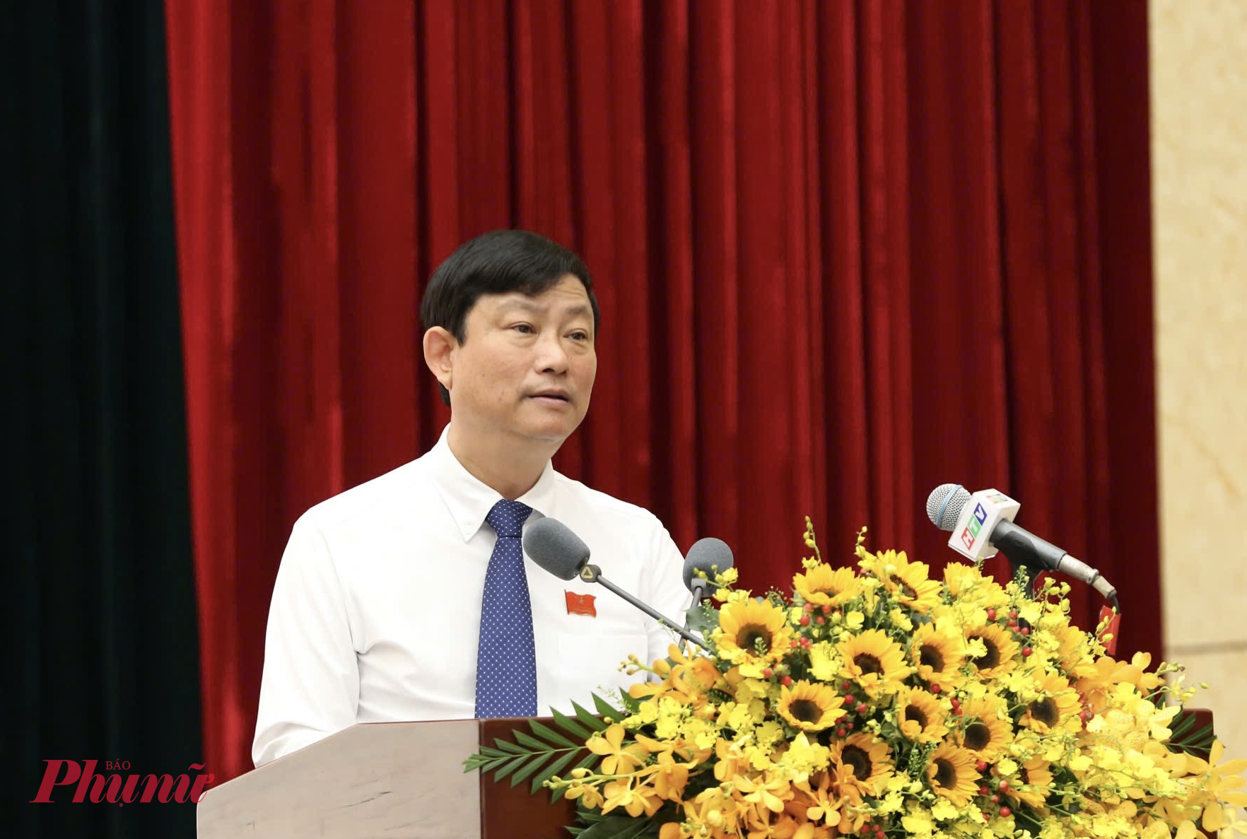 Ông Võ Văn Minh - Chủ tịch HĐND TPHCM phát biểu khai mạc kỳ họp - Ảnh: Phùng Huy