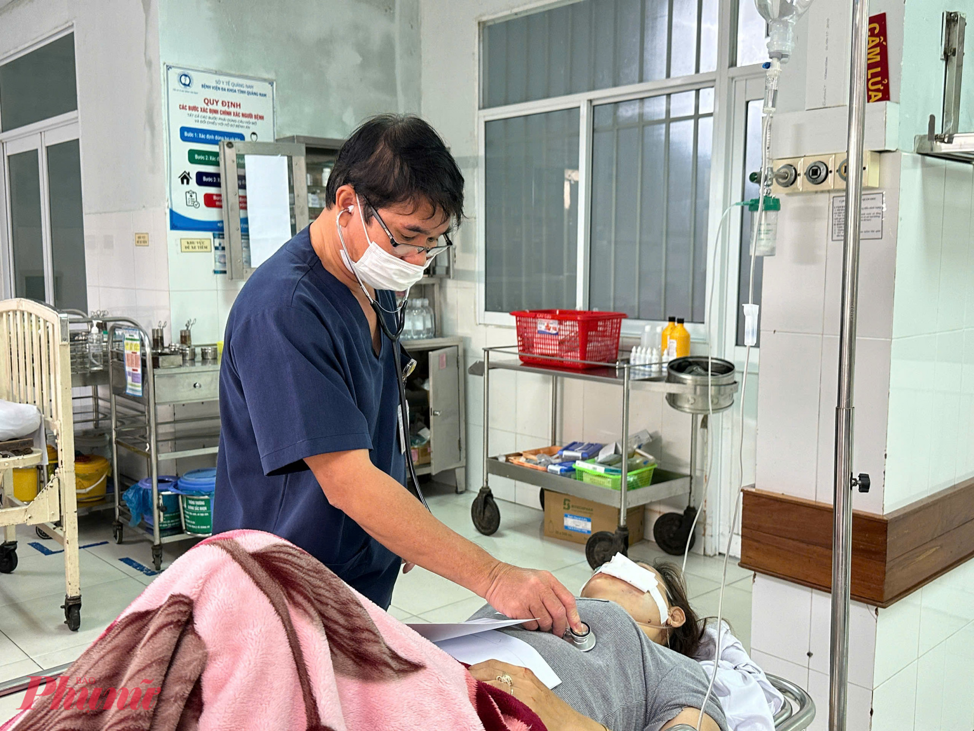 Các nạn nhân bị thương đang được điều trị tích cực_Ảnh: D.X.