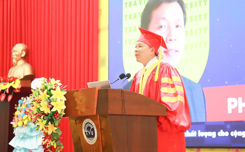 PGS TS Nguyễn Minh Hòa - Bí thư Đảng ủy, Hiệu trưởng Trường Đại học Trà Vinh 