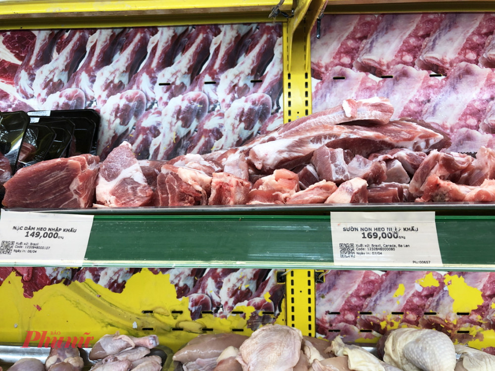 Thịt nhập khẩu được bán trong chuỗi siêu thị tại TPHCM. Ảnh: Thanh Hoa