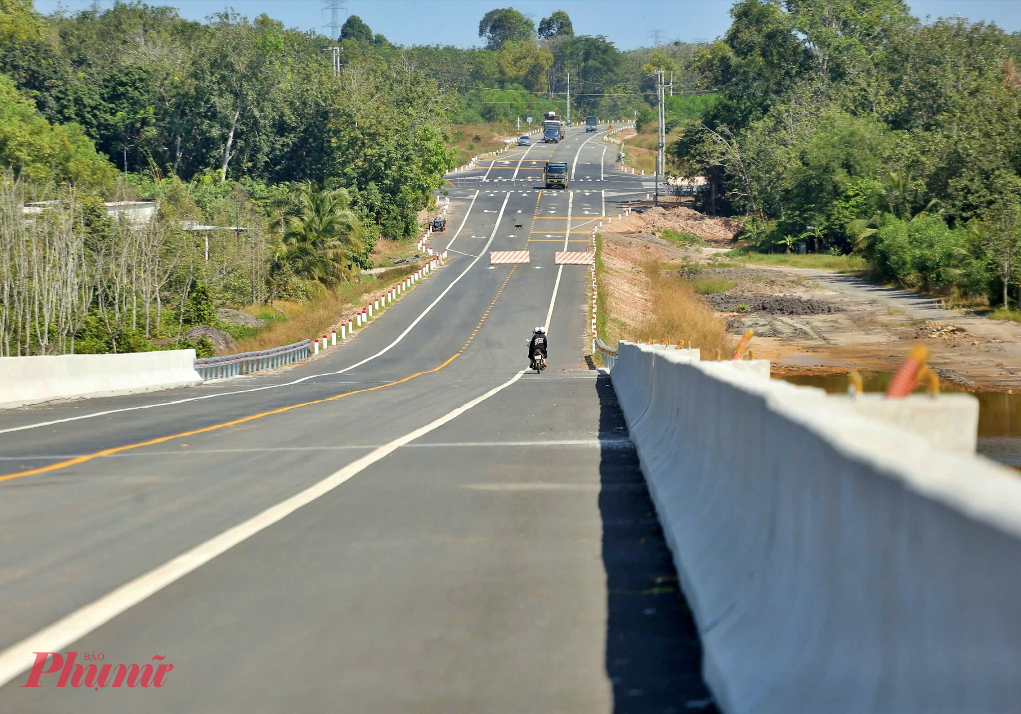 Đoạn tuyến qua địa bàn TPHCM có chiều dài chính xác là 31,5km, thuộc gói thầu xây lắp số 1 của dự án thành phần đoạn Chơn Thành (Đồng Nai) - Đức Hòa (Long An). 