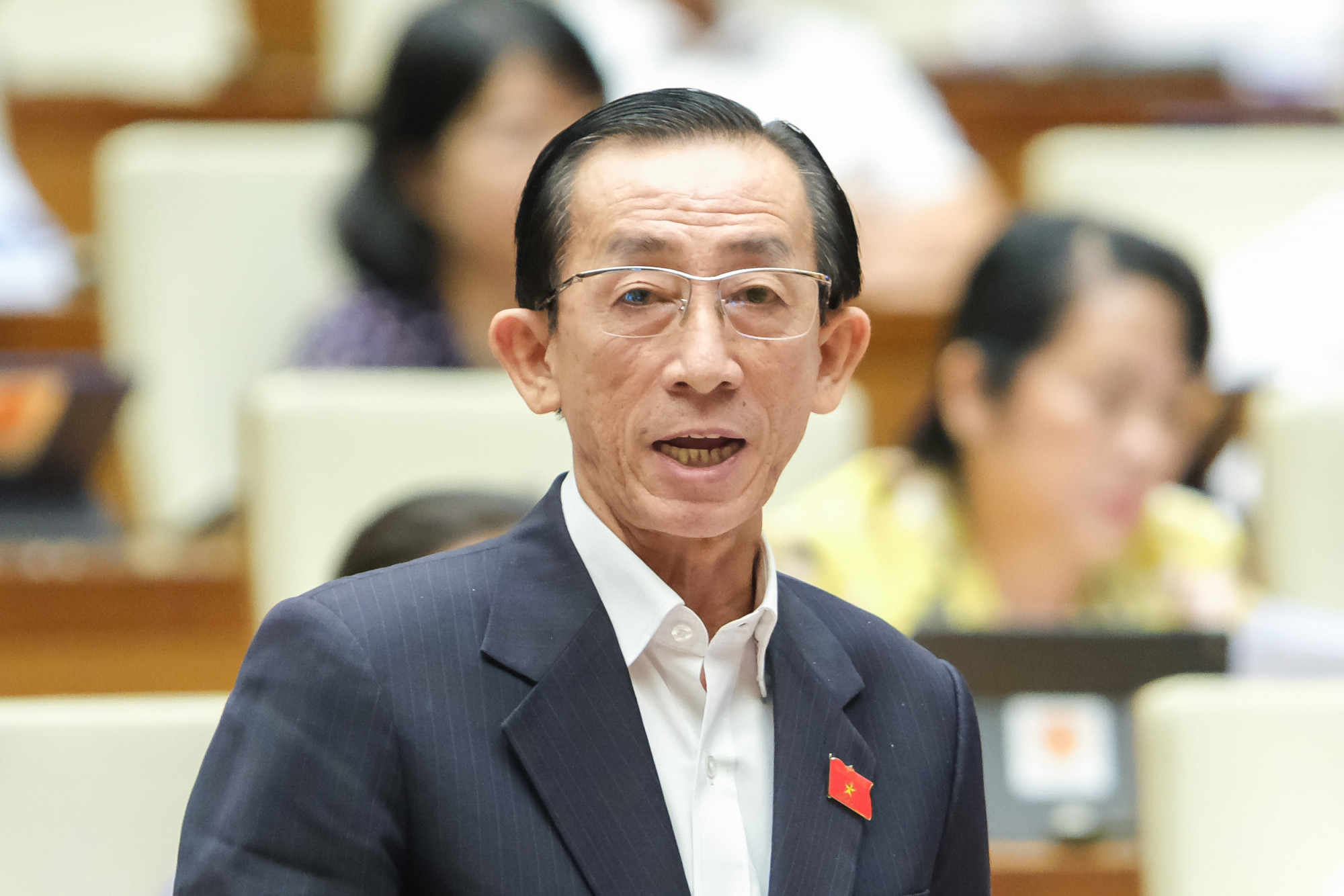 Đại biểu Trần Hoàng Ngân: TPHCM được tiếp sức để sánh vai với các đô thị lớn trên thế giới Đại biểu Trần Hoàng Ngân - ảnh: QH