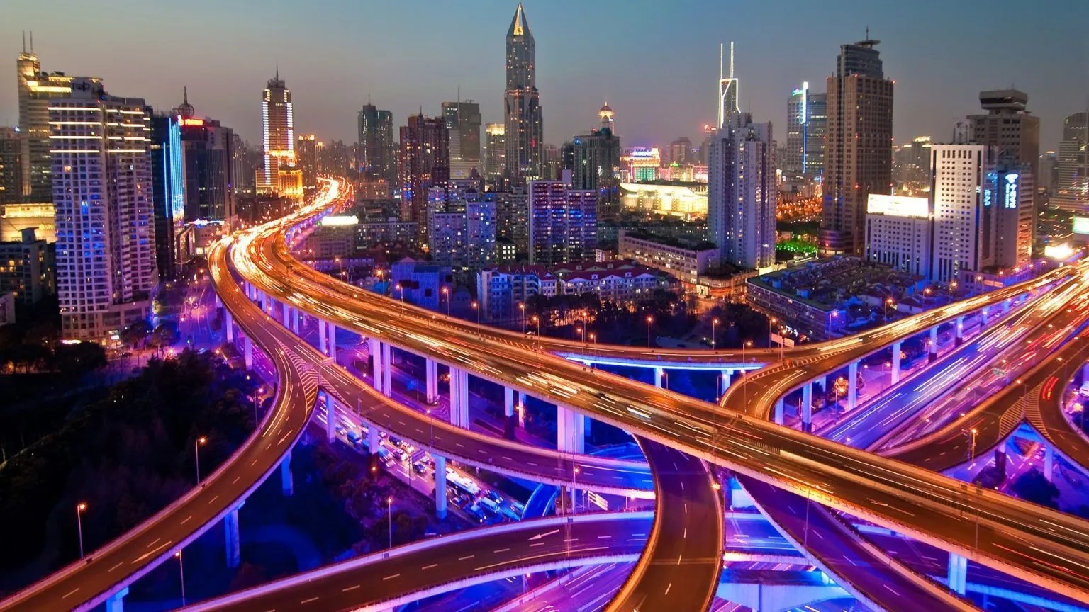 Ngoài ra, còn những điểm khác nên đến ở châu Á trong năm 2026 được Lifestyleasia gợi ý gồm:  Goa và Jaipur, Ấn Độ;  Dubai, UAE; Thượng Hải và Hồng Kông, Trung Quốc; Osaka và Kobe, Nhật Bản; George Town và Kuala Lumpur, Malaysia; Bali, Indonesia; Manila, Philippines; Singapore; Doha, Qatar; Đài Bắc, Đài Loan (Trung Quốc); Chiang Mai, Thái Lan và Siem Reap, Campuchia - Ảnh: Thượng Hải, Trung Quốc