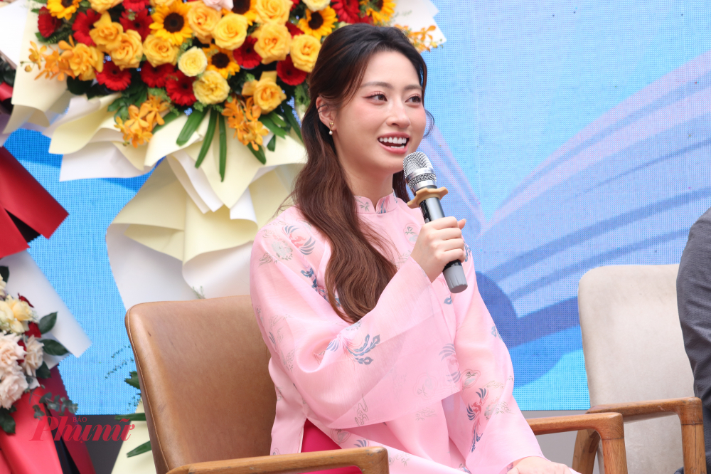 Hoa hậu Lương Thùy Linh là đại diện tiêu biểu cho hình ảnh người trẻ nuôi dưỡng niềm đam mê đọc sách.