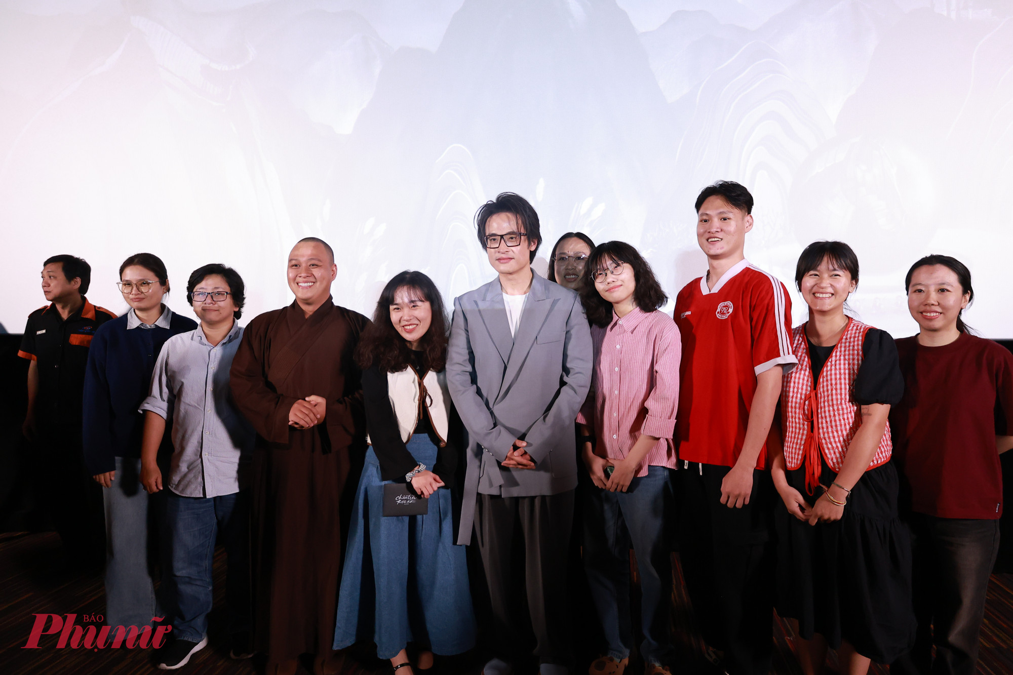 Ê-kíp chương trình Như chưa hề có cuộc chia ly đến chúc mừng suất chiếu đặc biệt 