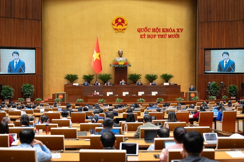 Quốc hội nghe báo cáo