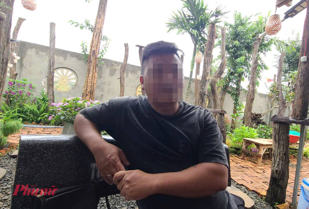 Trao đổi với báo chí, ông N.T.Đ. thừa nhận việc xích, nhốt con là sai trái