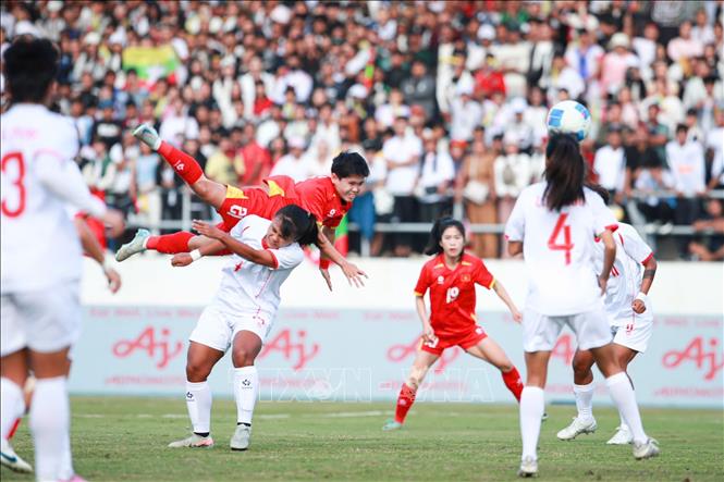 Tuyển nữ Việt Nam bước vào trận đấu gặp Myanmar với quyết tâm rất cao - Ảnh: TTXVN