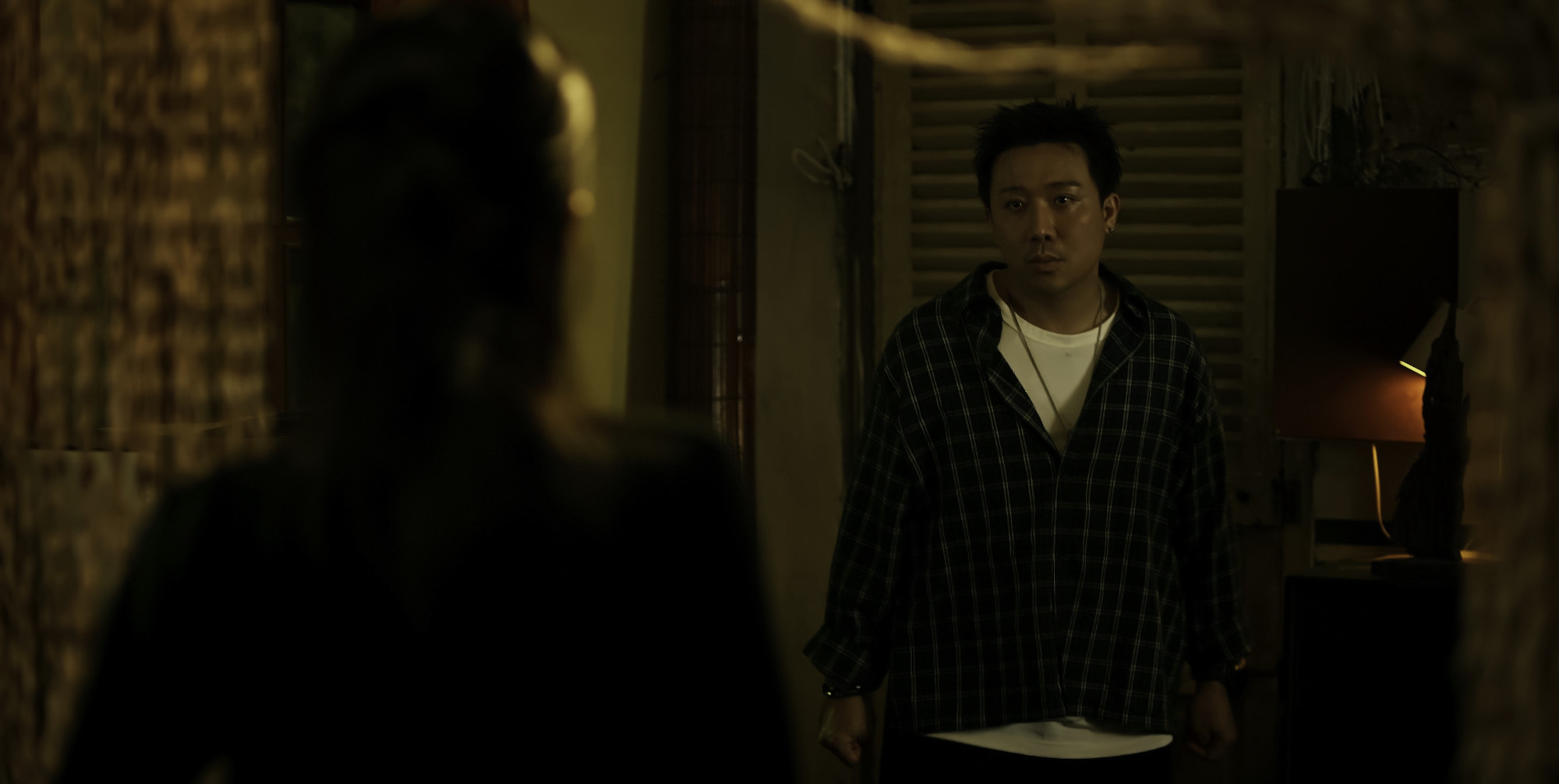 Trong trích đoạn trailer, nhận vật củaTrấn Thành có nhiều hành động điên cuồng mất kiểm soát 