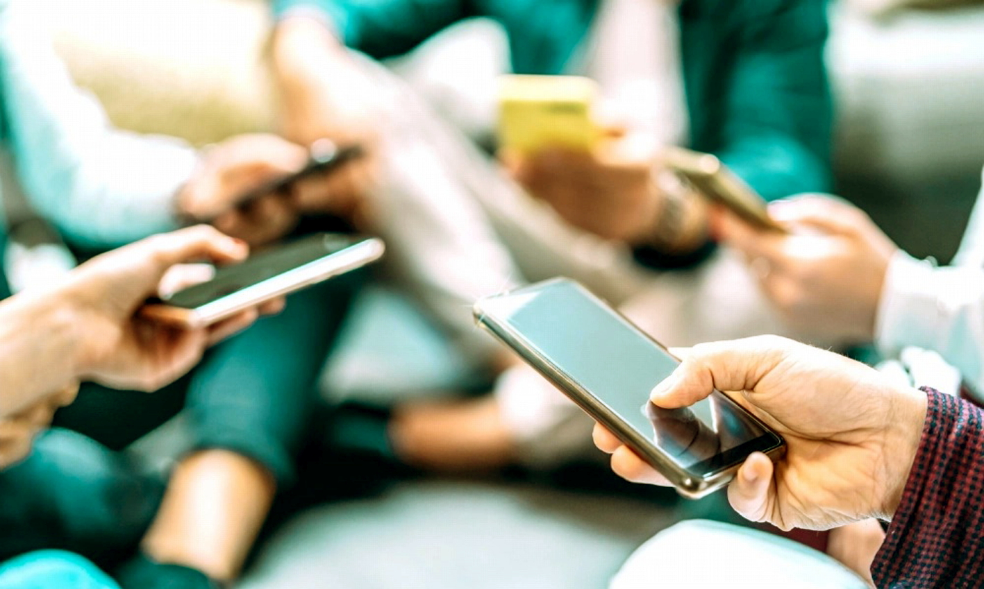 Thông tin sai lệch dễ lan truyền trên mạng sau các thảm họa - Nguồn ảnh minh họa: Getty Images