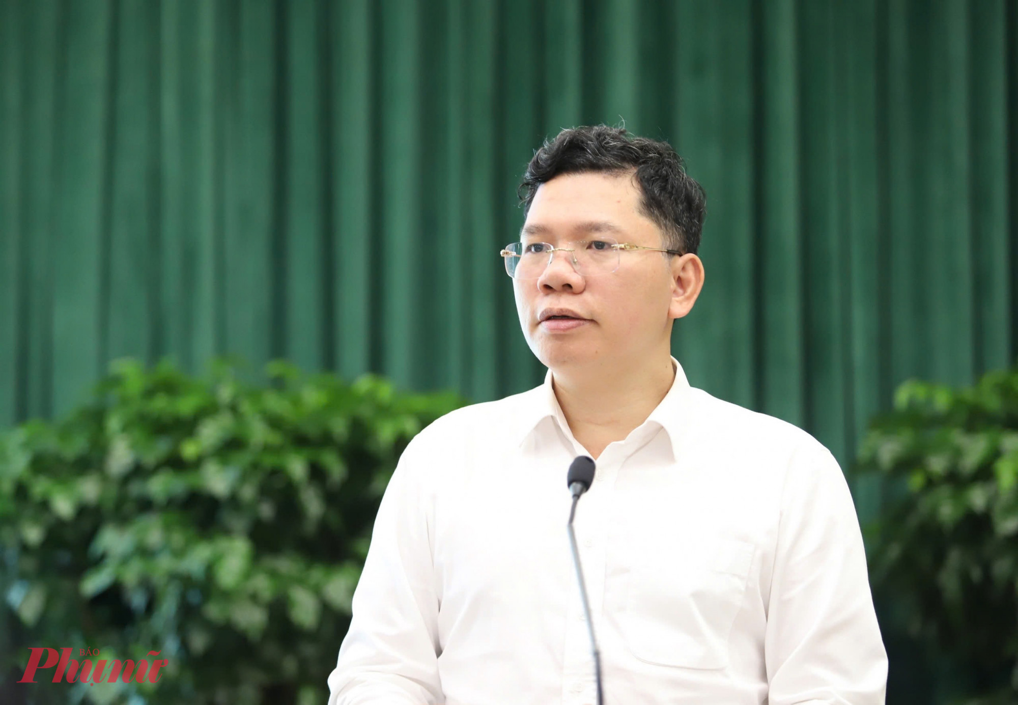 TPHCM quyết liệt chống khai thác IUU, kỳ vọng gỡ “thẻ vàng” trong năm 2026 Ông Hoàng Nguyên Dinh - Ủy viên Ban Thường vụ Thành ủy, Phó chủ tịch UBND TPHCM phát biểu chỉ đạo tại Hội nghị - Ảnh: Thanh Tâm