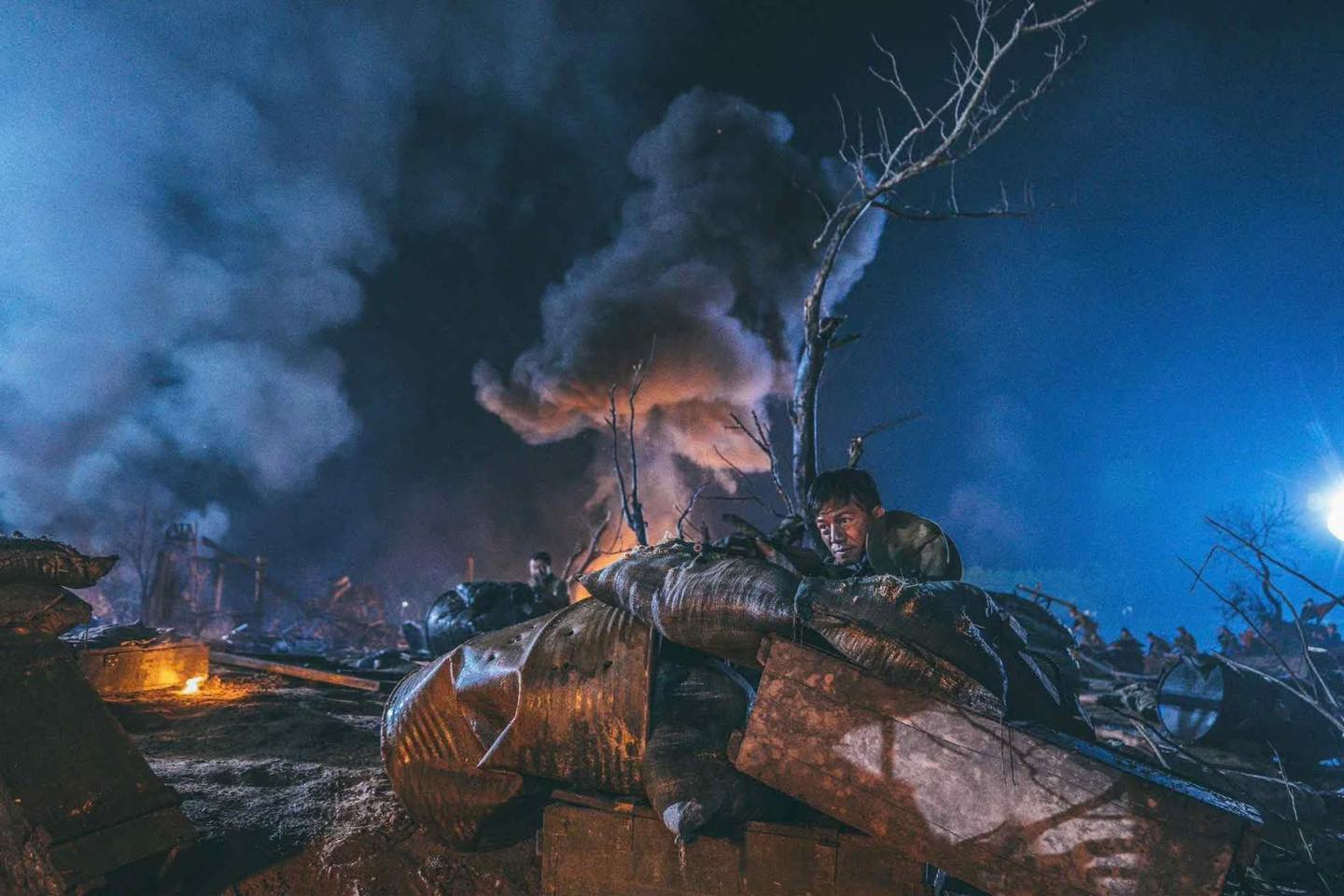 Một phân cảnh trong phim Mưa đỏ