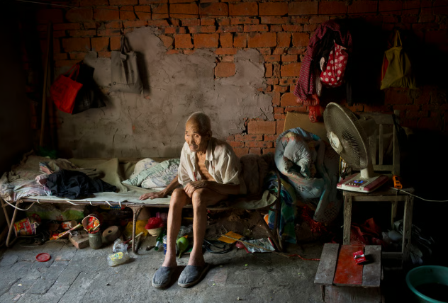 Con trai Trung Quốc suýt chết sau khi ngủ trên giường của người mẹ quá cố theo truyền thống địa phương để giúp đỡ những linh hồn đã khuất