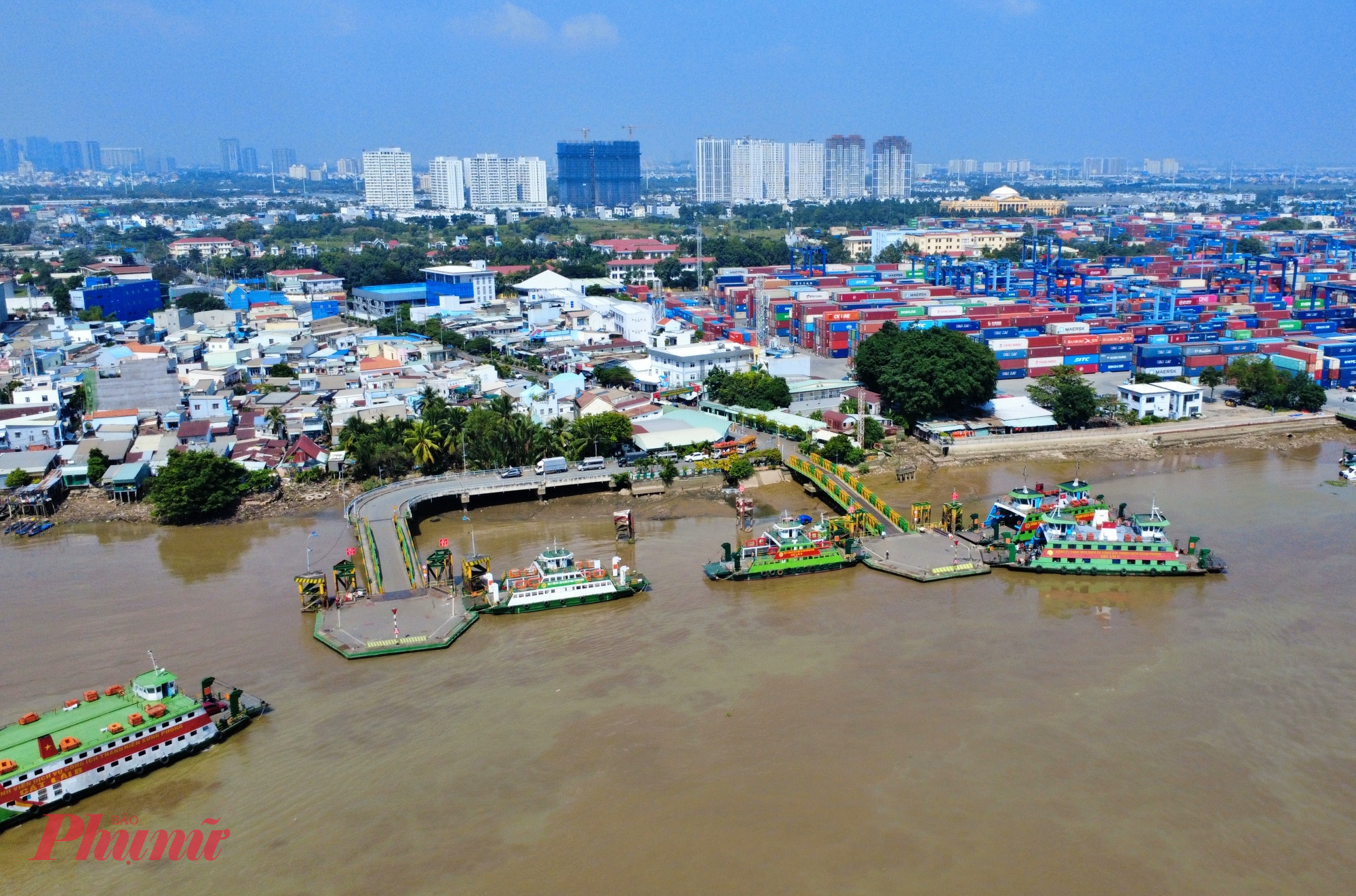 Tổng mức đầu tư sơ bộ gần 18.300 tỉ đồng (chưa gồm lãi vay), với chi phí xây dựng hơn 11.500 tỉ đồng và kinh phí bồi thường, hỗ trợ, tái định cư gần 3.000 tỉ đồng. 