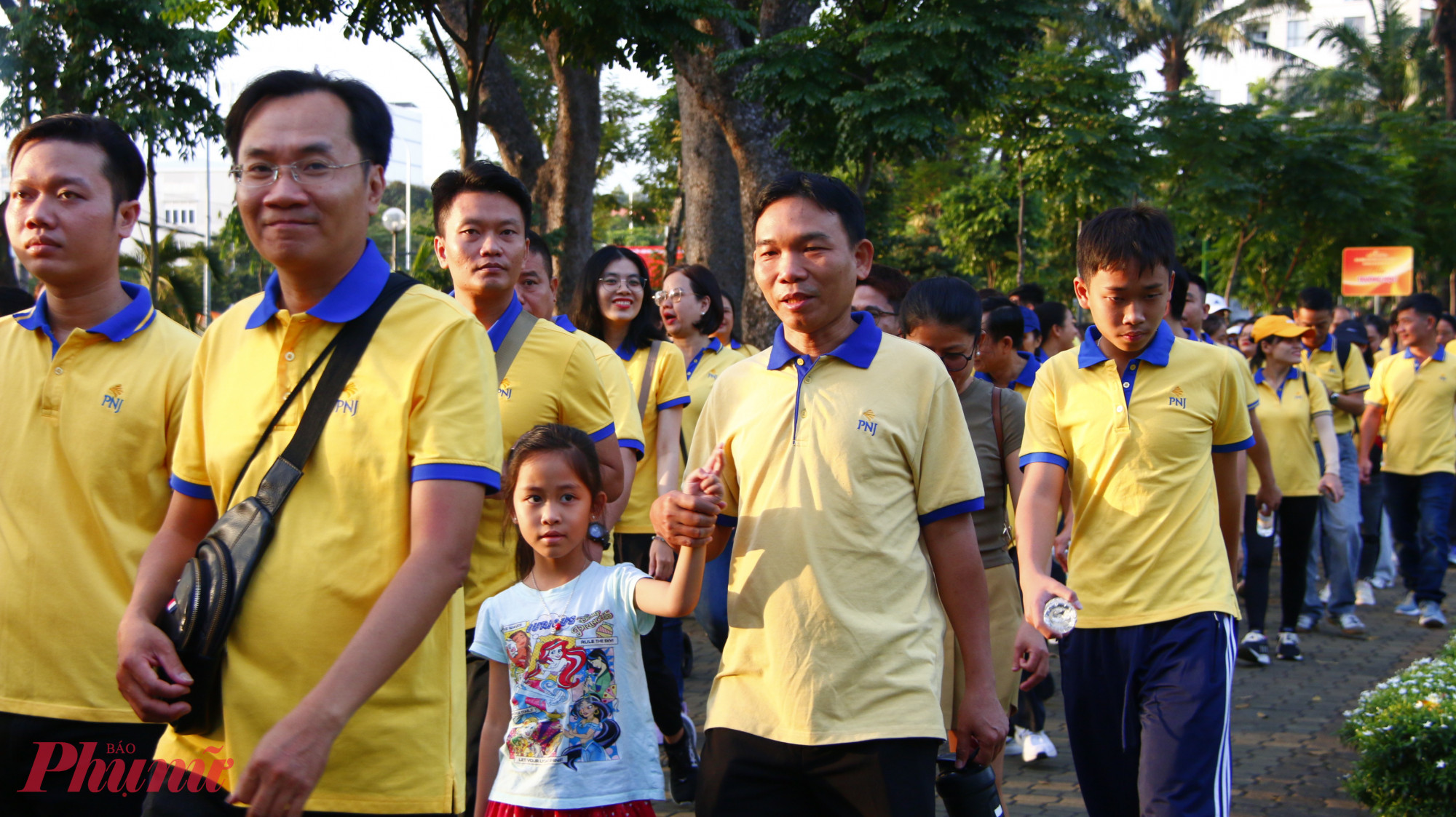 Người dân phường Đức Nhuận gắn kết dịp cuối tuần