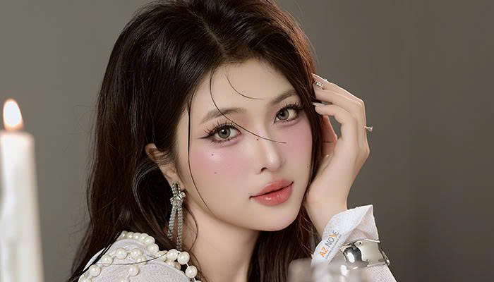 Chị T.V. sau 3 năm nâng mũi bởi BS CKI. Hoàng Nhung - Ảnh: AZ NOSE