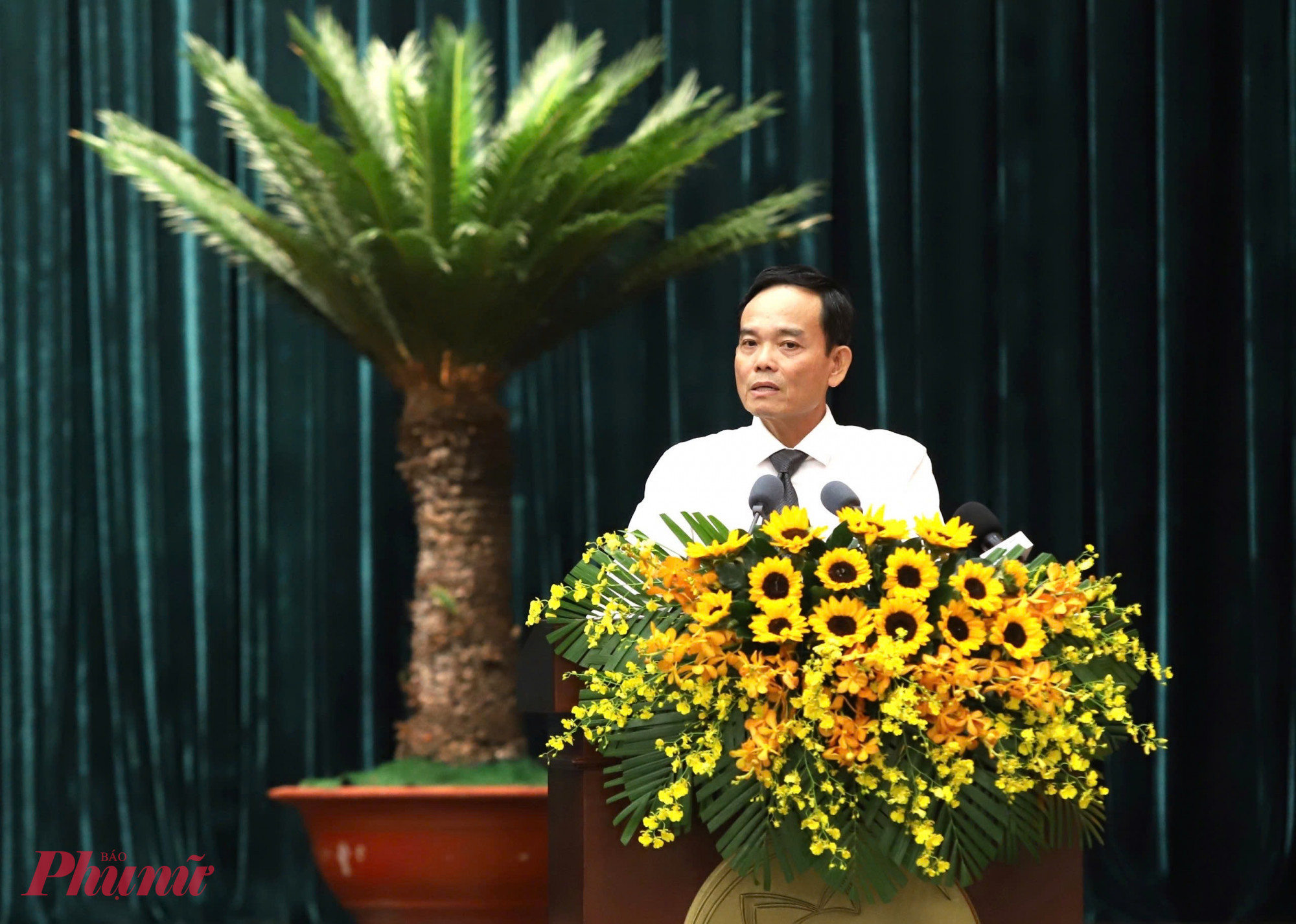 Bí thư Thành ủy Trần Lưu Quang đề nghị “Việc khó không né, việc mới không chờ, việc liên quan không đùn đẩy” Ông Trần Lưu Quang - Bí thư Thành ủy TPHCM phát biểu kết luận tại hội nghị - Ảnh: Thanh Tâm