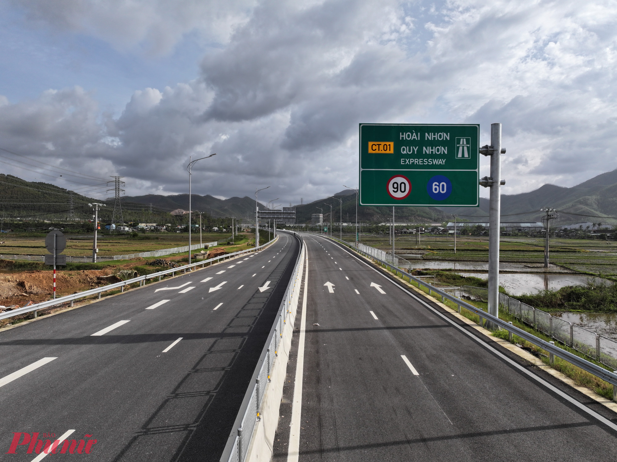 Gói thầu đã cơ bản hoàn thành các công trình cầu, cống, hầm chui trên tuyến và các hạng mục nền, mặt đường và đã thi được phần lớn các hạng mục an toàn giao thông 