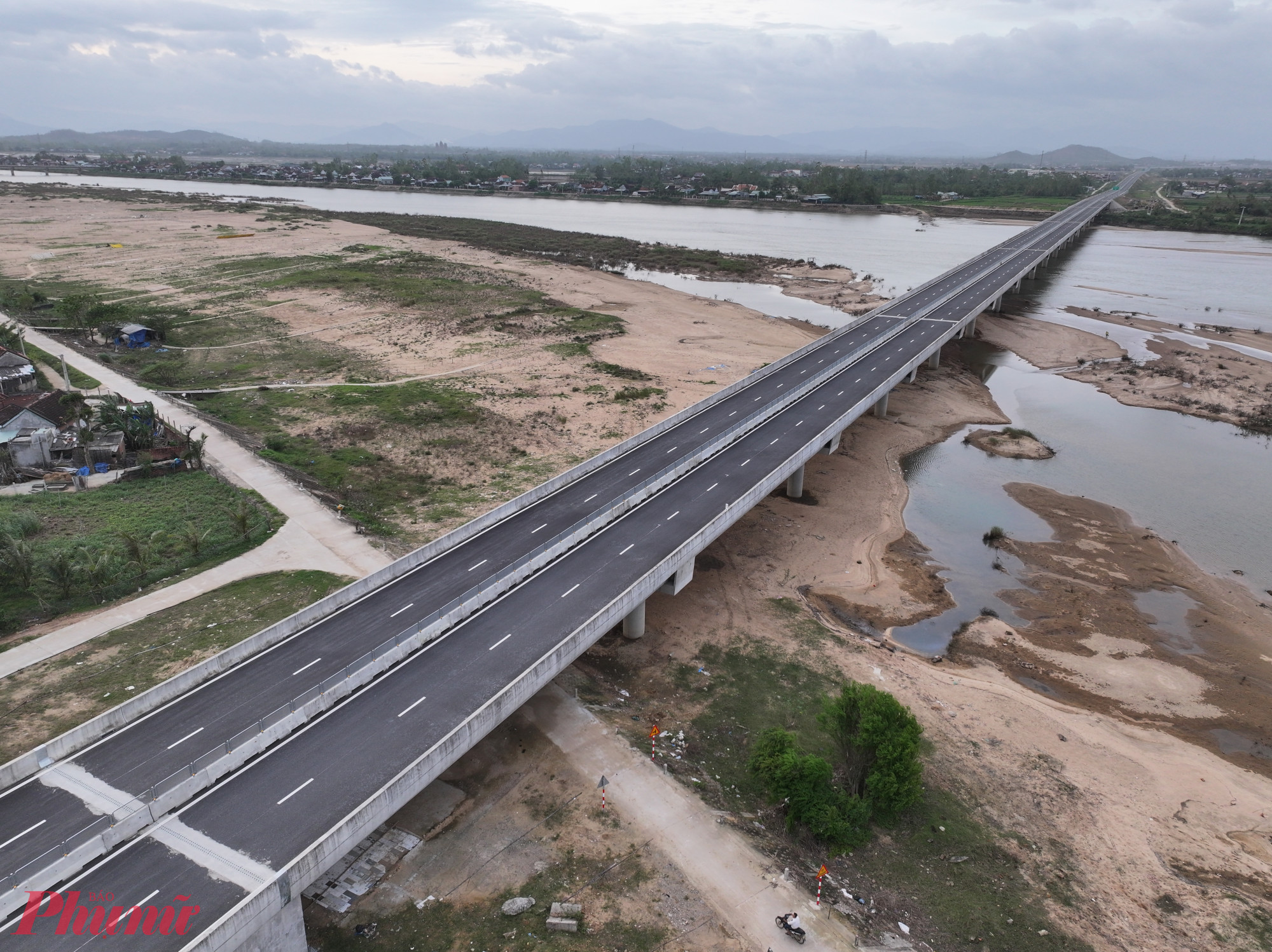 Dự án cao tốc Hoài Nhơn - Quy Nhơn được khởi công ngày 1/1/2023 và dự kiến về đích vào ngày 16/12/2025.