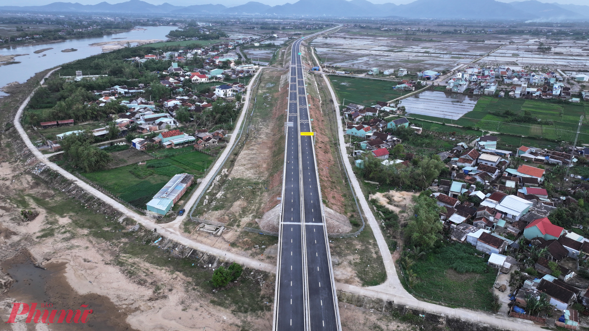 Công trình có chiều dài 70,1km qua tỉnh Gia Lai, với tổng mức đầu tư hơn 12.401 tỉ đồng do Ban Quản lý dự án 85 (Bộ Xây dựng) làm chủ đầu tư. 