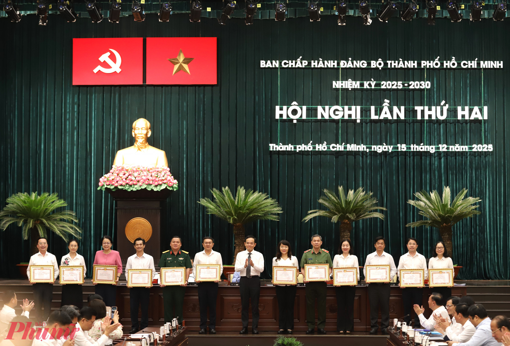 Hội nghị Thành ủy thảo luận về 4 yêu cầu lớn của Tổng Bí thư Tô Lâm Tại hội nghị,