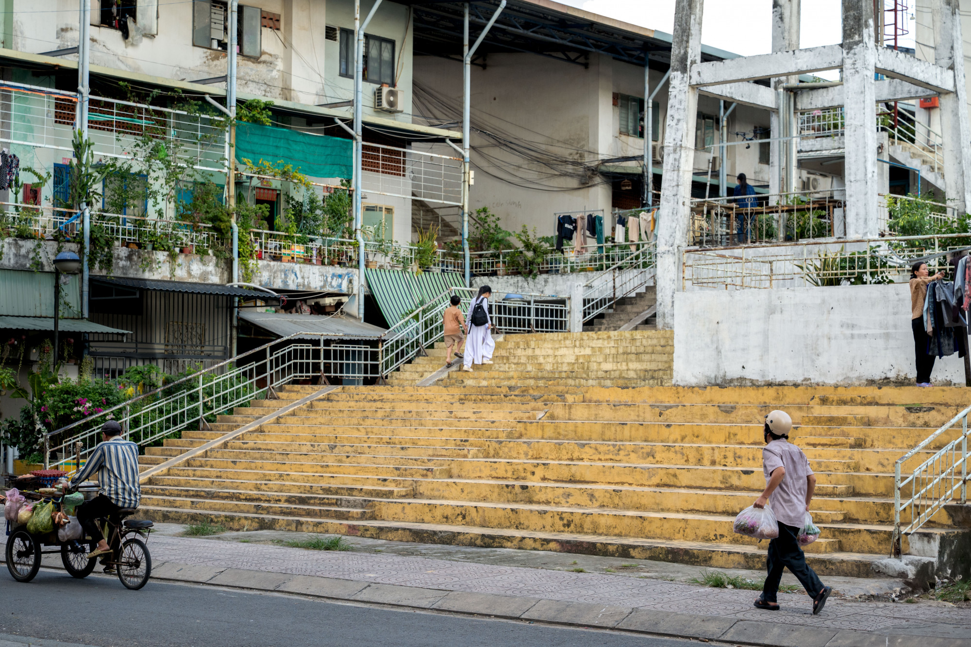 Bối cảnh câu chuyện diễn ra ở một khu chung cư cũ tại TPHCM