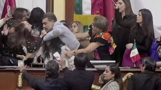 Hình ảnh cuộc ẩu đả được phát trên sóng truyền hình