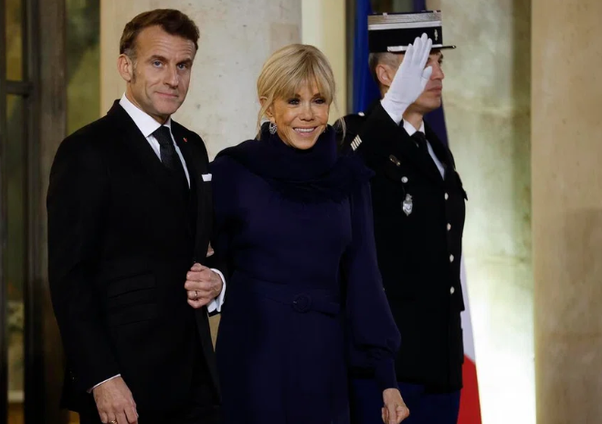 Bình luận của Đệ nhất phu nhân Pháp Brigitte Macron làm dấy lên phản ứng dữ dội của nữ quyền