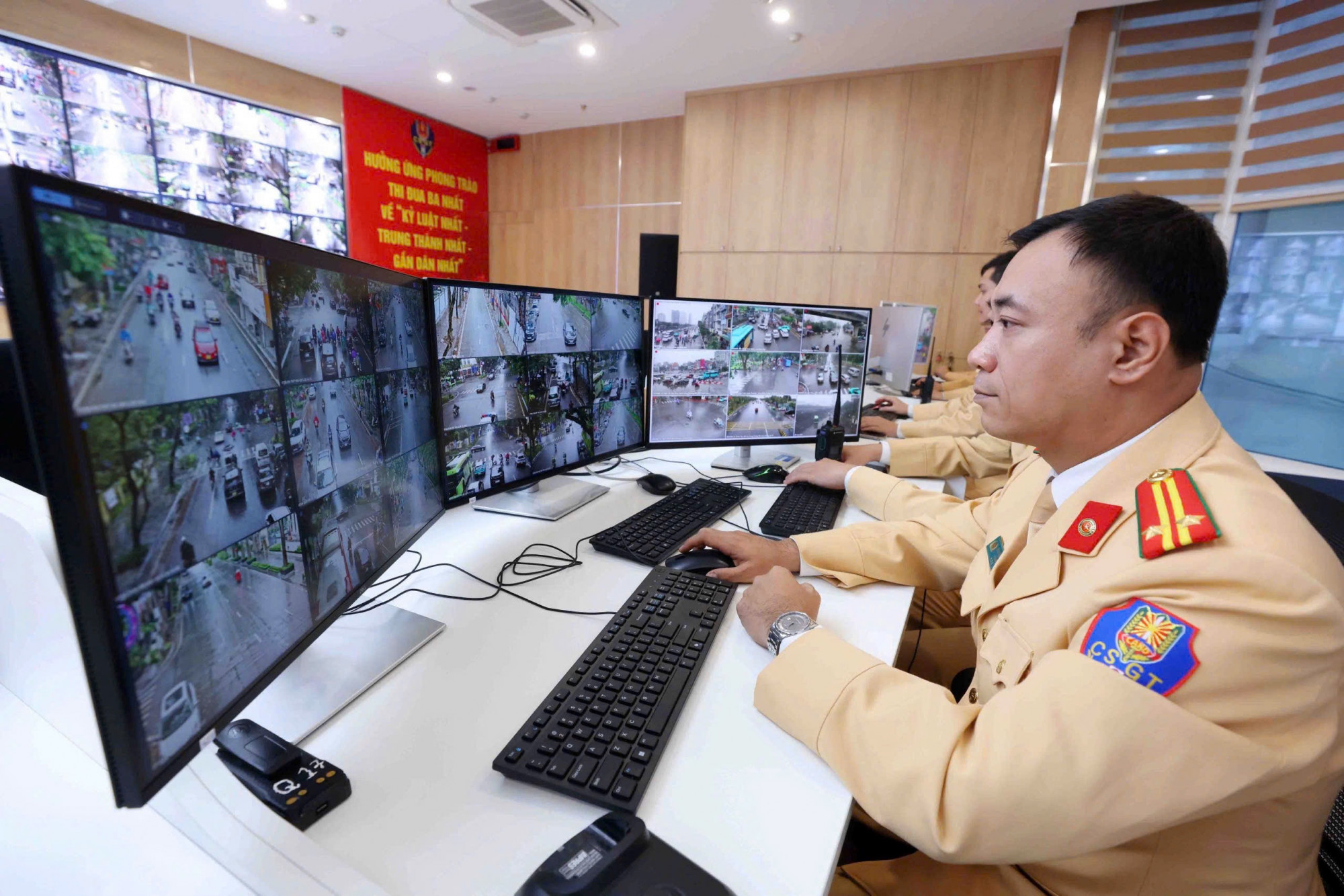 Trung tâm điều khiển giao thông - Phòng CSGT, Công an TP Hà Nội. Ảnh: Công an cung cấp.