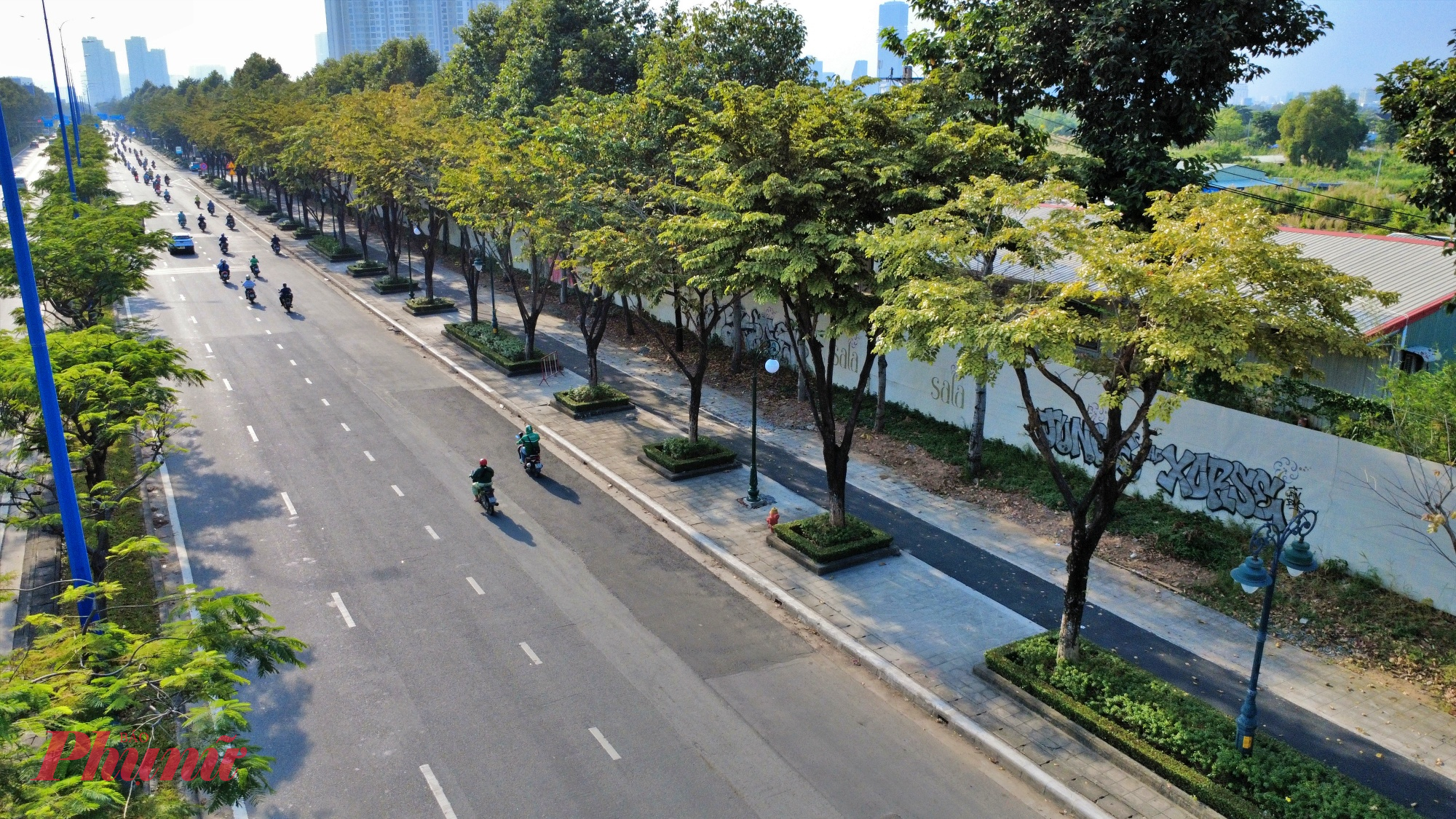 Tuyến đường dành riêng cho xe đạp có tổng chiều dài gần 5,8km, kéo dài từ đường Nguyễn Cơ Thạch đến đường D1 và ngược lại