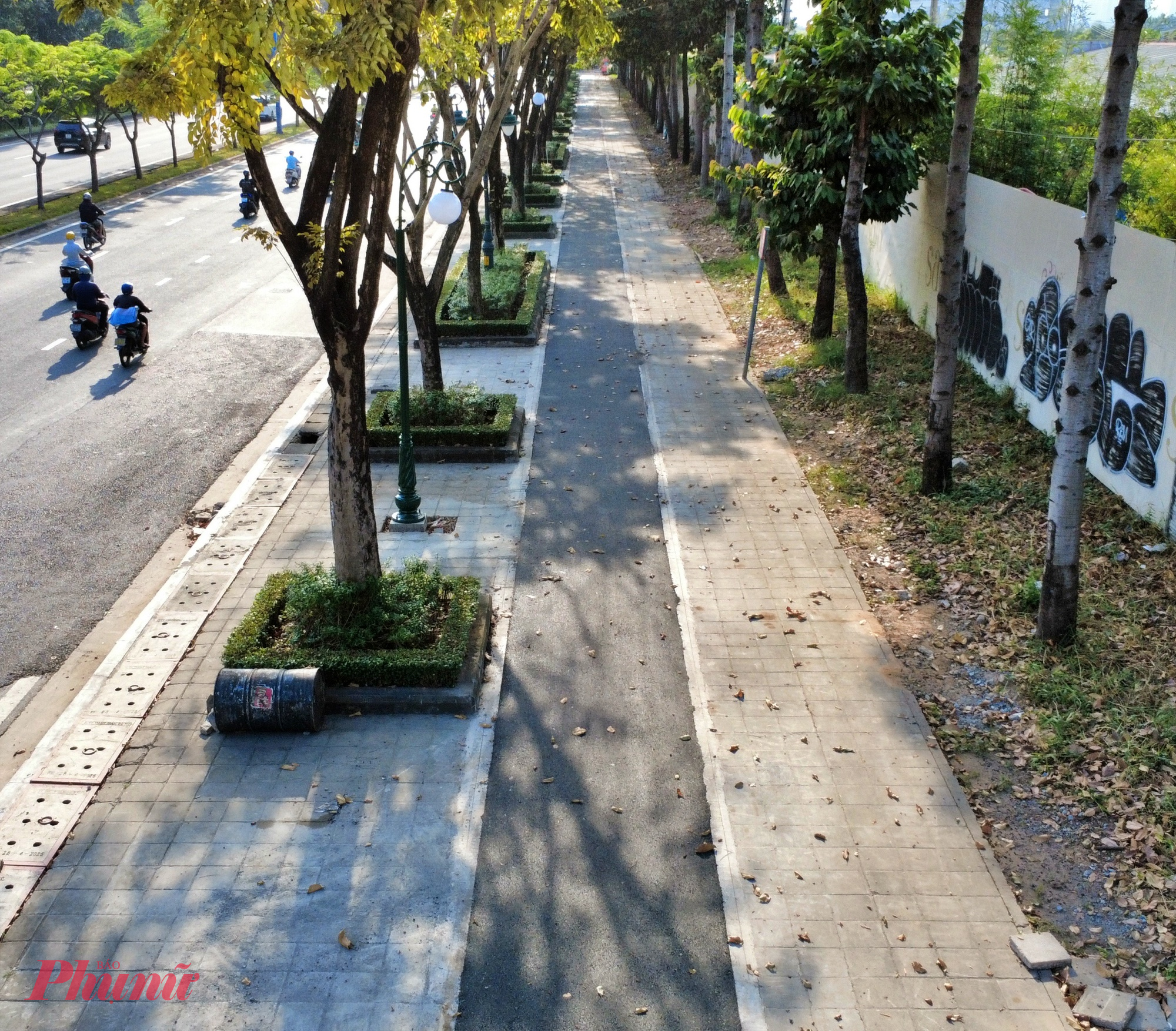 Đến nay, nhiều đoạn trên tuyến đã cơ bản hình thành mặt đường ở cả hai chiều. 