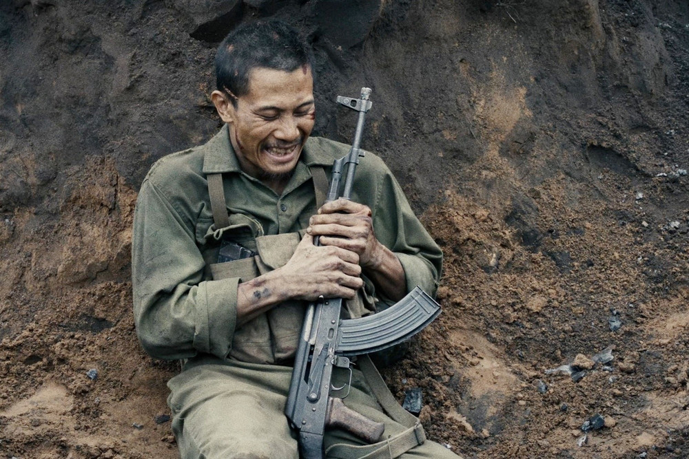 Cảnh quay trong phim Mưa đỏ