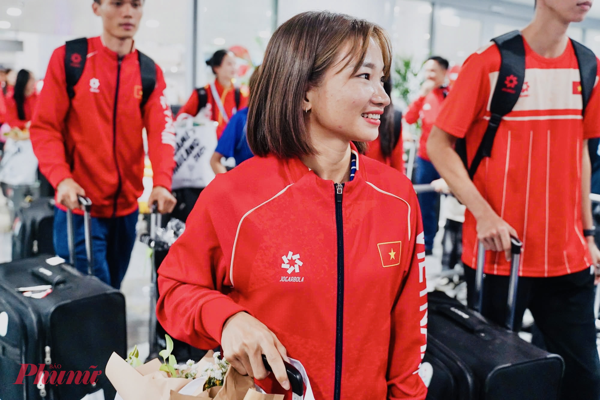Vận động viên Nguyễn Thị Oanh đã xuất sắc giành 3 huy chương vàng tại SEA Games 33, cũng là huy chương vàng thứ 15 trong sự nghiệp. Cô tiếp tục ghi dấu ấn khi đi vào lịch sử với tư cách là 1 trong 3 vận động viên sở hữu nhiều huy chương vàng điền kinh nhất trong lịch sử SEA Games, được xem là một huyền thoại của điền kinh Việt Nam.