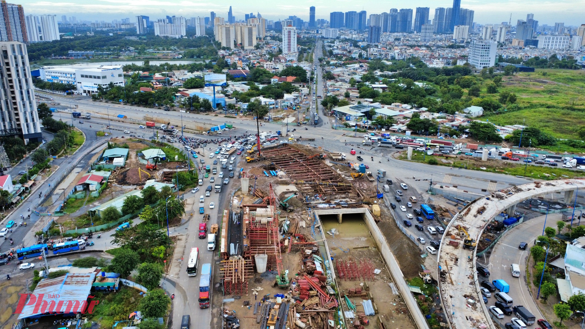 Toàn cảnh nút giao An Phú đã đạt hơn 70% giá trị hợp đồng - Ảnh: Nguyễn Văn