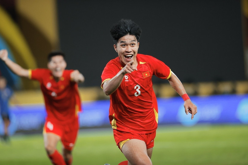 Đội tuyển U22 Việt Nam giành huy chương Vàng môn Bóng đá Nam SEA Games 33 - Ảnh: TTXVN