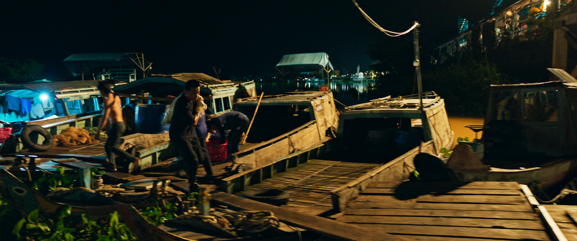 Mai tài Phến là biên kịch, đạo diễn và nam chính của phim 