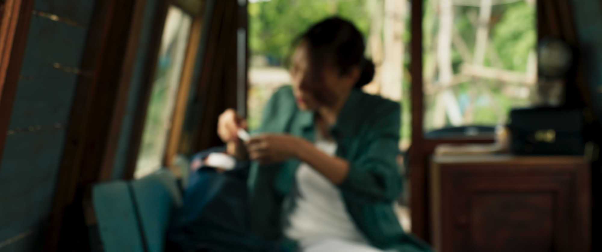 Nhân vật nữ giấu mặt trong phim là ca sĩ Mỹ Tâm ?