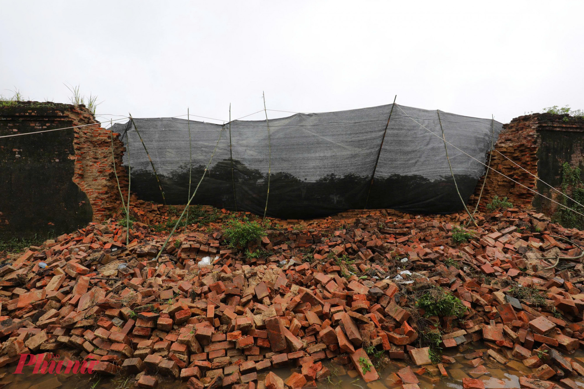 Đoạn tường Hoàng thành bị đổ sập vào đầu tháng 11/ 2025