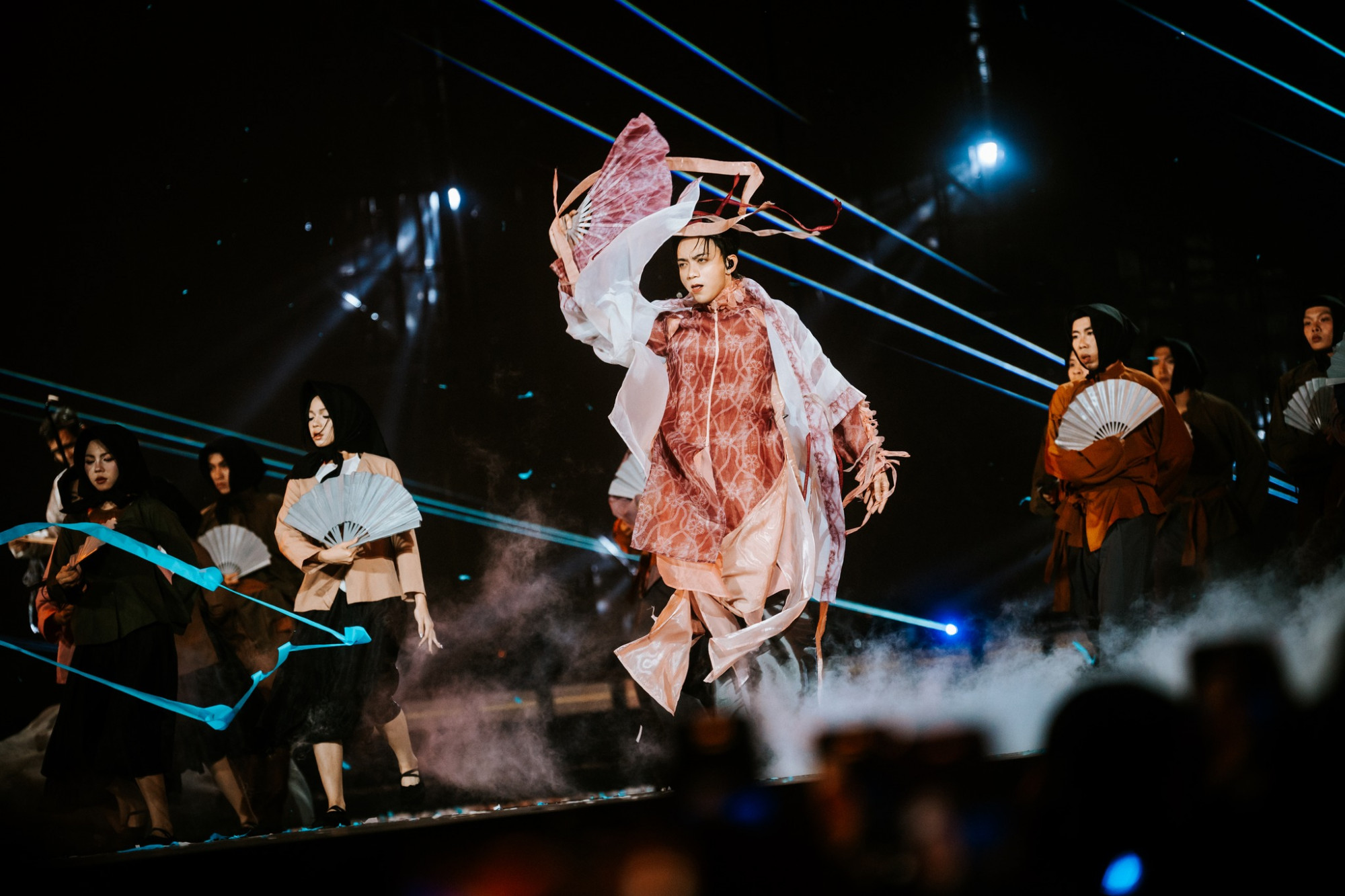 Tác phẩm mục hạ vô nhân giúp Soobin có mặt trong hàng loạt đề cử giải thưởng của năm nay