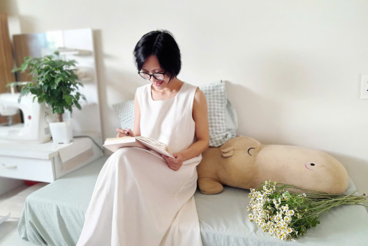 Từ khi dành thời gian cho viết lách, tôi bớt mua sắm online để tìm kiếm niềm vui nhất thời.