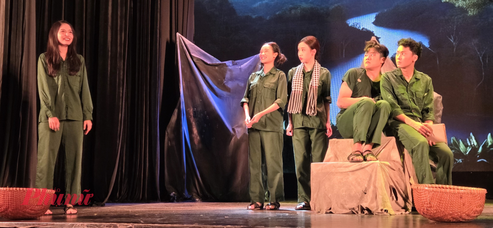 Sự hội ngộ với những nữ thanh niên xung phong nơi Quán Tiên