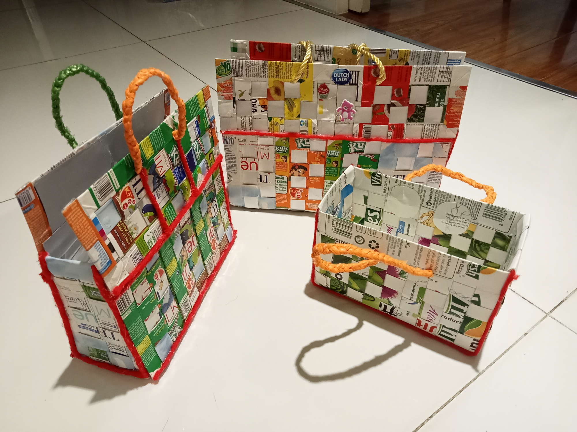 Túi xách tái chế từ vỏ hộp sữa