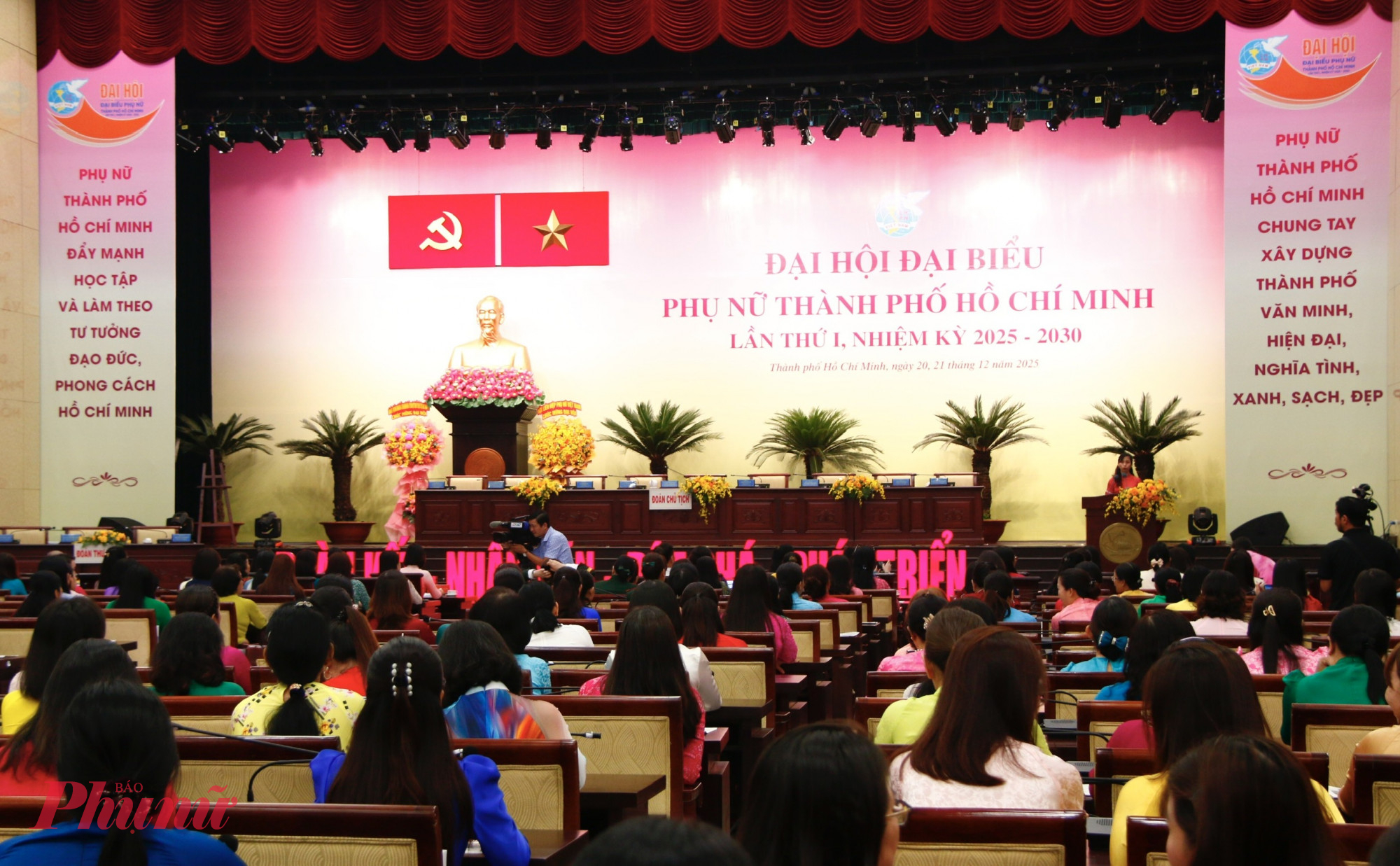 Quang cảnh Đại hội đại biểu Phụ nữ TPHCM lần thứ I