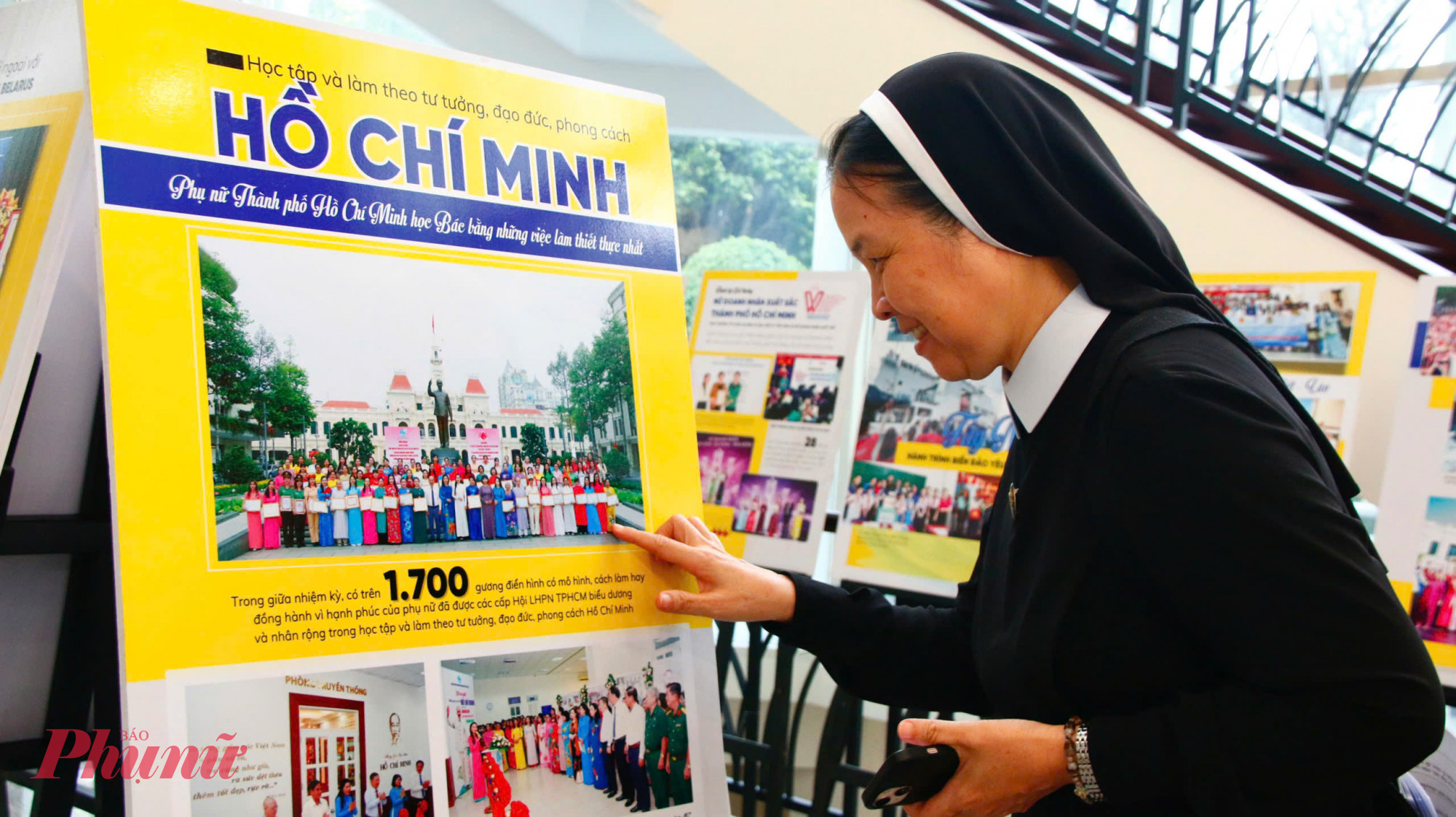 Đại biểu nữ tu, tôn giáo tham quan 