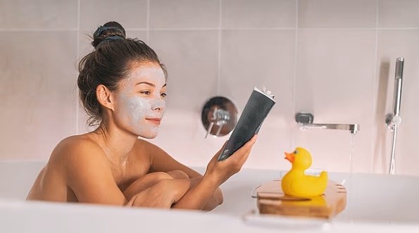 Một số chuyên gia hiện tin rằng tắm nước nóng thậm chí còn tốt cho tim mạch hơn cả tập thể dục - Ảnh: Alamy