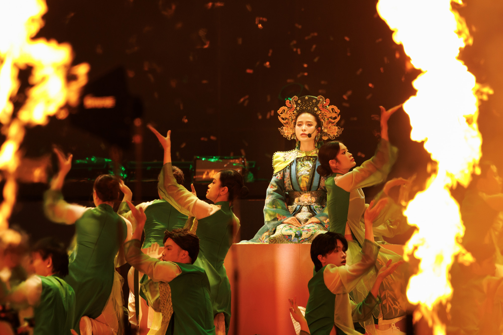 Màn trình diễn Phong nữ - Cô đôi thượng ngàn đầy ma mị của ca nương Kiều Anh