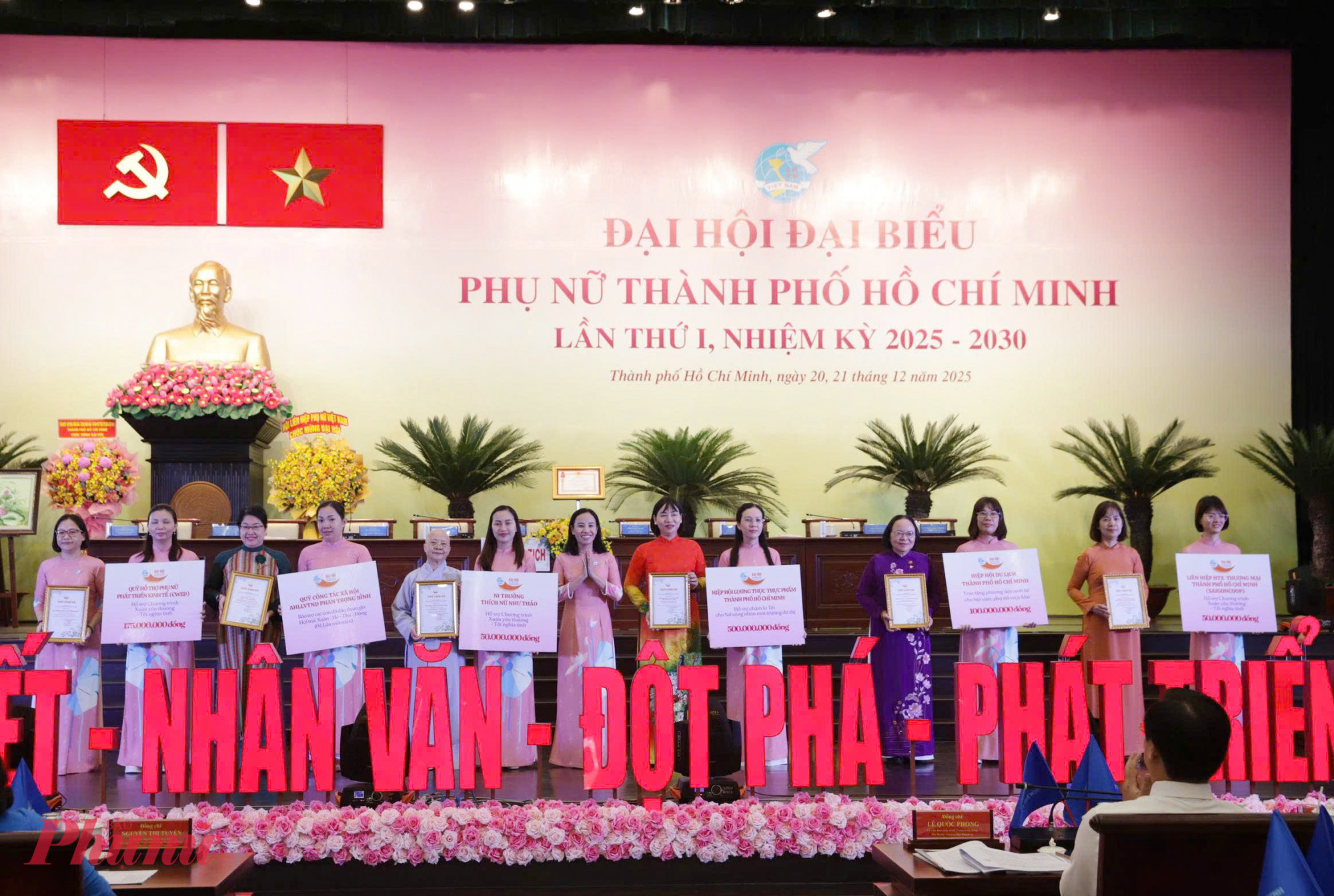 Tại Đại hội, Hội LHPN thành phố triển khai thực hiện các công trình, phần việc chúc mừng Đại hội và nhận được sự đồng hành từ nhiều tổ chức, cá nhân, với tổng kinh phí hơn 1,4 tỉ đồng